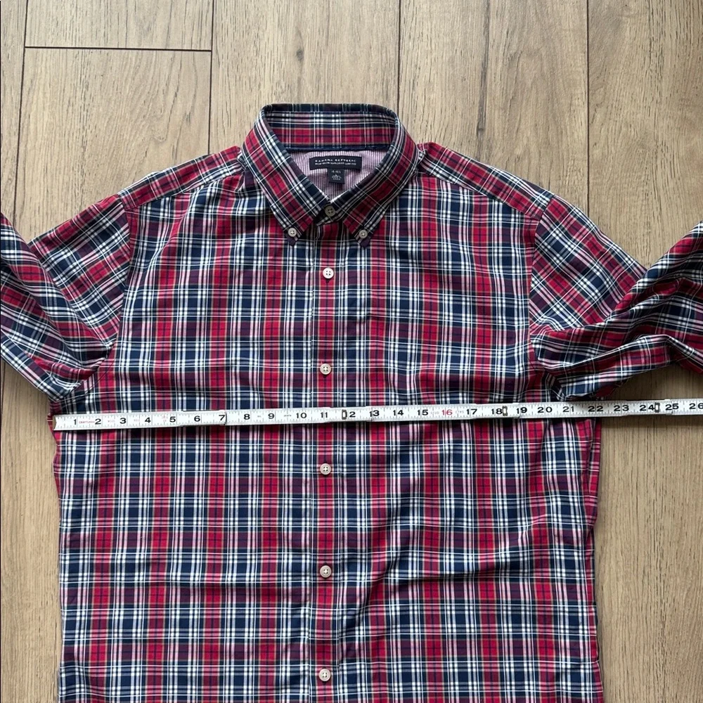 Banana Republic Non-Iron Tailored Slim Fit Red and Blue Plaid Button Down Large